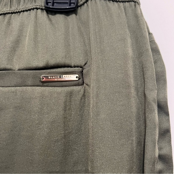 Chico’s Black Label Hunter Green Jogger Pants - Picture 4 of 7